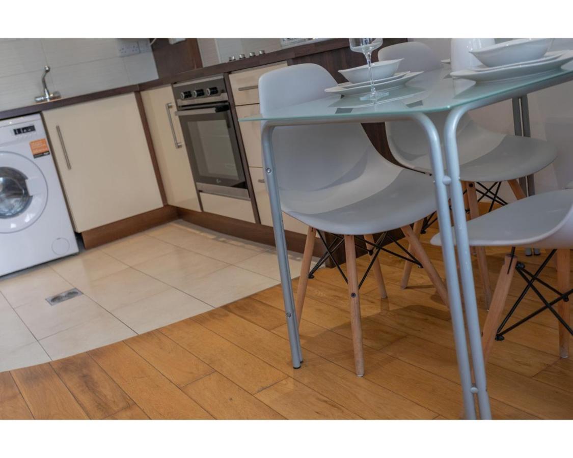 Central Belfast Apartments Eden Apartment *